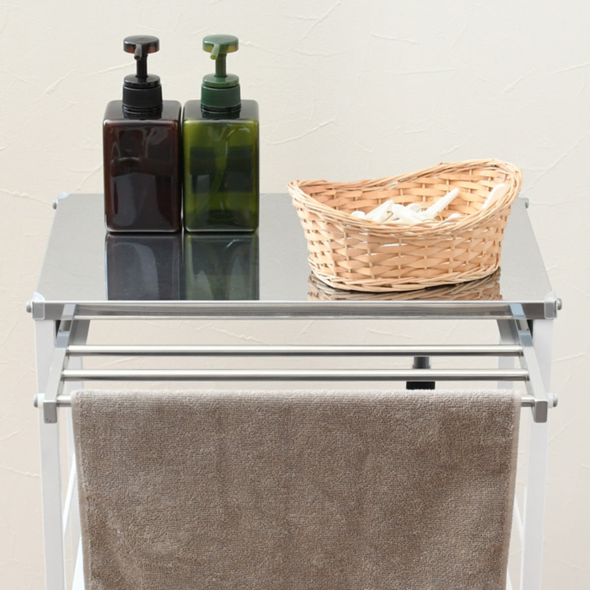 タオルが干せる薄型作業台 幅45 ステンレス ( ランドリーワゴン 作業台 ワゴン タオル掛け 日本製 キャスター付 S字フック付 ランドリーラック シンプル 棚 ラック )