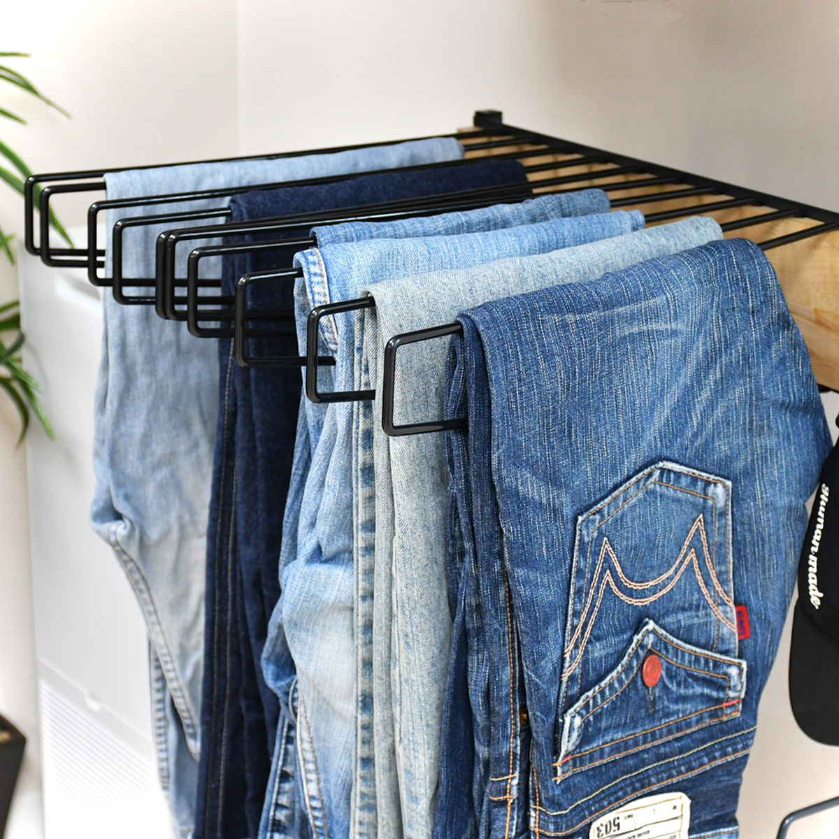 ジーンズハンガー 高さ伸縮 10本掛け 幅49cm キャスター付 棚付き 日本製 ( スラックスハンガー ラック ジーンズ ジーパン Gパン 収納 伸縮式 ハンガー ズボンハンガー パンツハンガー 伸縮 クローゼット収納 押入れ収納 )