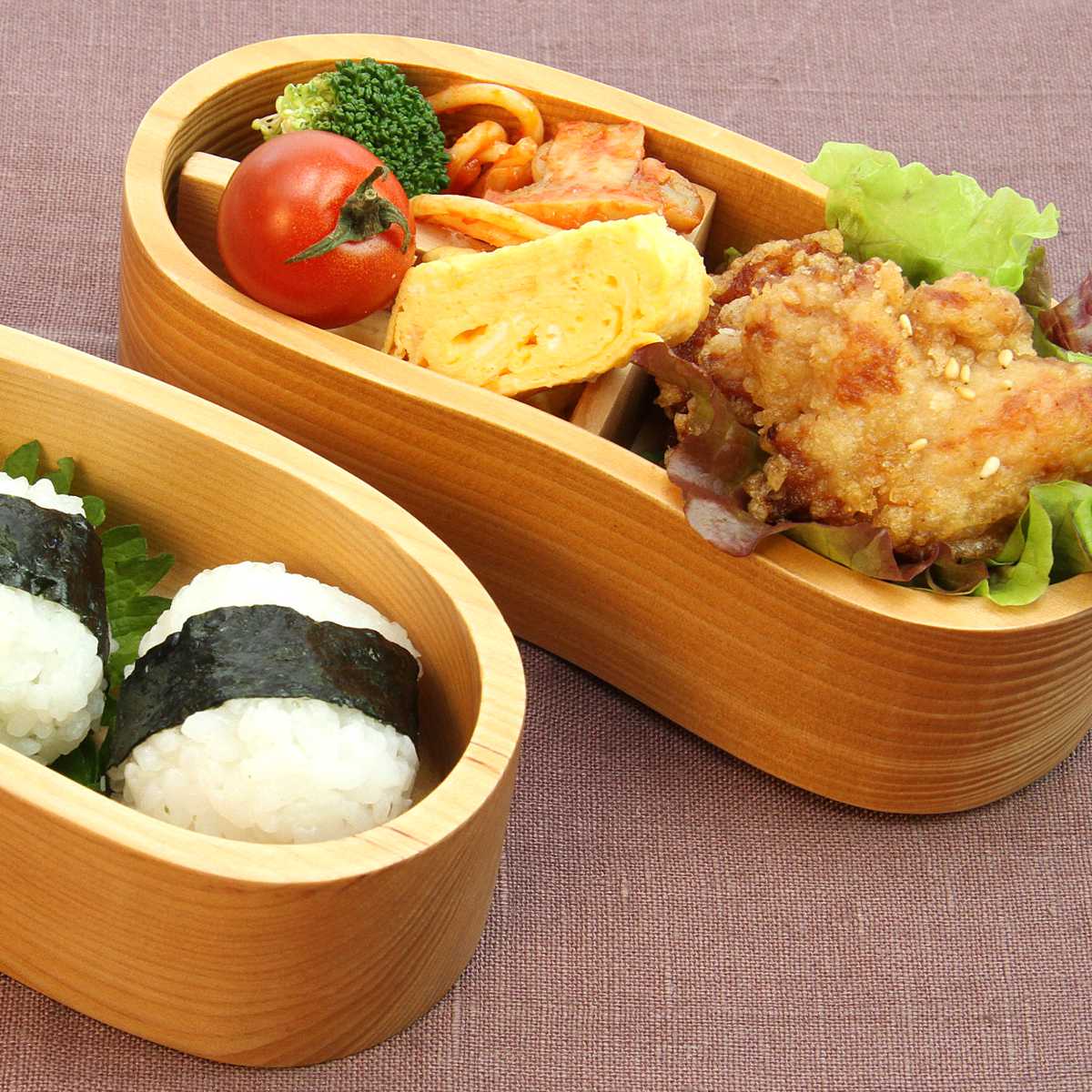 弁当箱 天然木くり抜き弁当箱 豆型2段 460ml ナノコート ( 弁当 お弁当 二段 天然木 かわいい おしゃれ ゴムバンド付き 仕切り付き 日本製 木 木製 くりぬき ランチボックス シンプル 和風 2段 お弁当箱 )