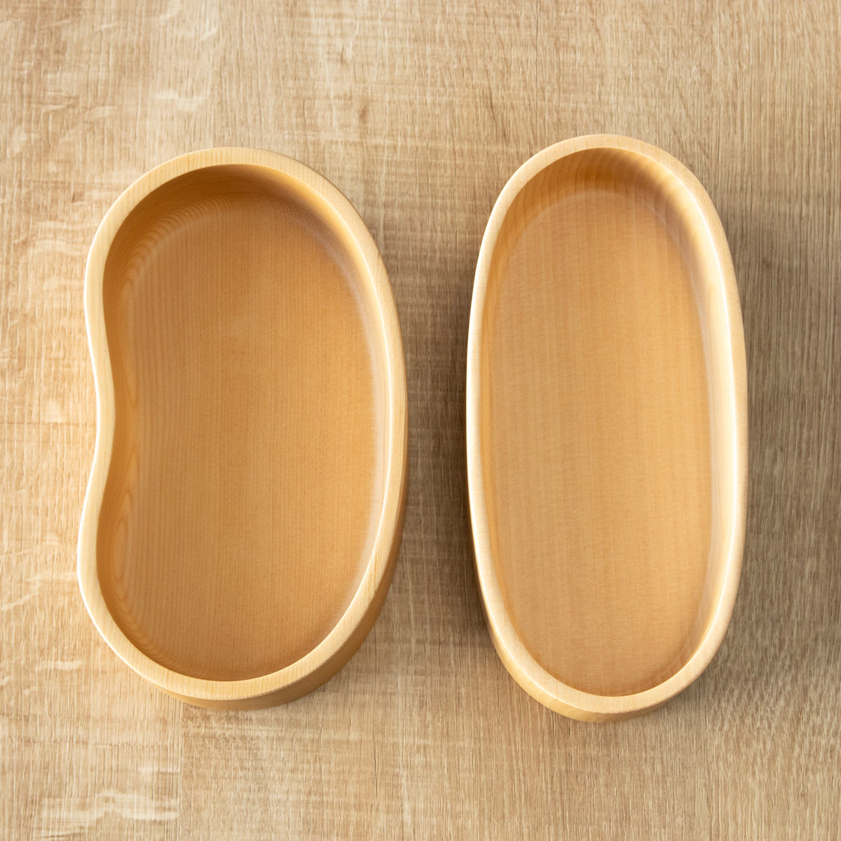 弁当箱 天然木くり抜き弁当箱 豆型2段 460ml ナノコート ( 弁当 お弁当 二段 天然木 かわいい おしゃれ ゴムバンド付き 仕切り付き 日本製 木 木製 くりぬき ランチボックス シンプル 和風 2段 お弁当箱 )