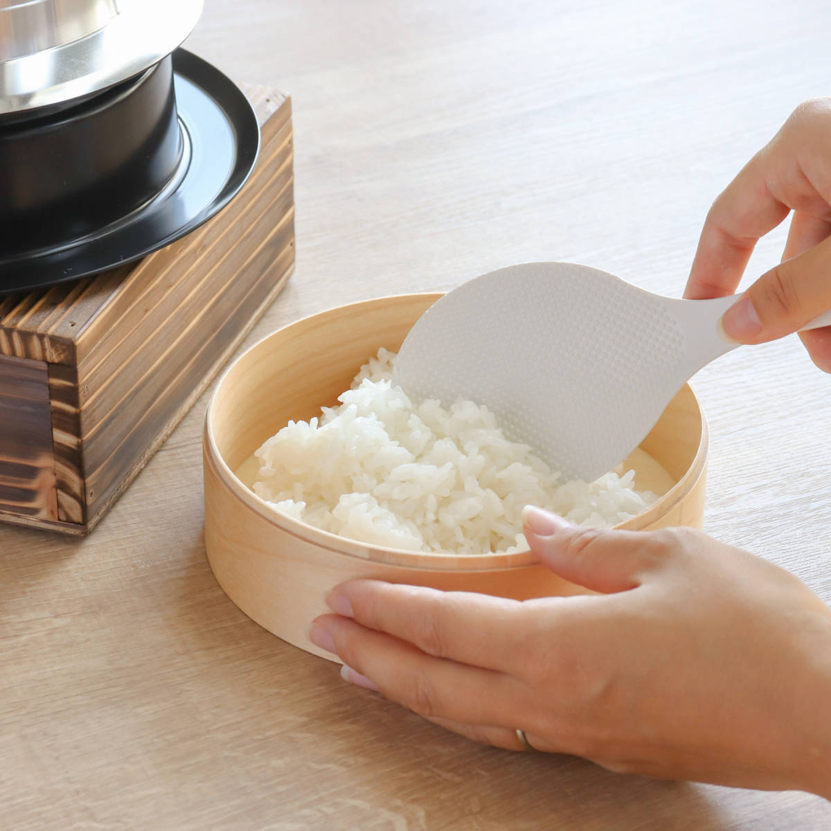 わっぱ弁当 460ml 電子レンジ 食洗機 対応 ナノコート ( 弁当箱 わっぱ弁当箱 ランチボックス レンジ対応 食洗機対応 日本製 天然木 レンジOK 食洗機OK 曲げわっぱ お弁当 弁当 一段 仕切り付き ランチバンド付き 大人 )