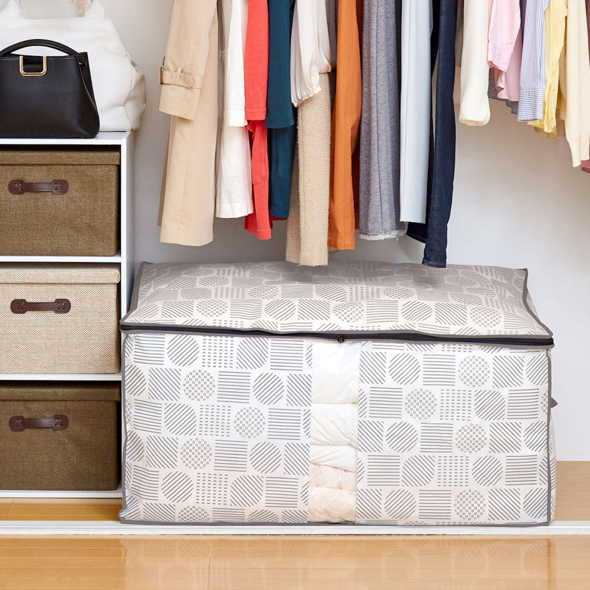 収納袋 布団・こたつ布団収納袋 北欧柄 幅100×奥行65×高さ50cm ( 布団収納 布団 ふとん 収納 こたつ布団 コタツ布団 押し入れ収納 クローゼット収納 布団袋 袋 不織布 透明窓 持ち手付き 収納ケース ファスナー 大容量 ケース )