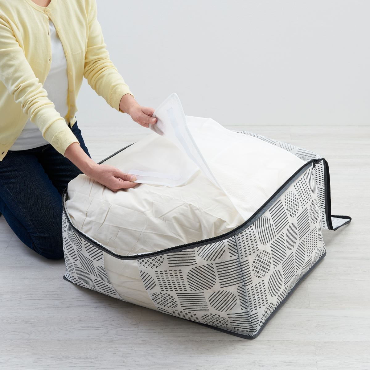 収納袋 羽毛布団収納袋 不織布 北欧柄 縦型 ダブル コンパクト ( 布団収納袋 布団収納 立てられる クローゼット収納 ふとん収納袋 袋 隙間収納 布団収納ケース 羽毛 ふとん 収納 布団袋 ふとん収納 押入れ収納 )