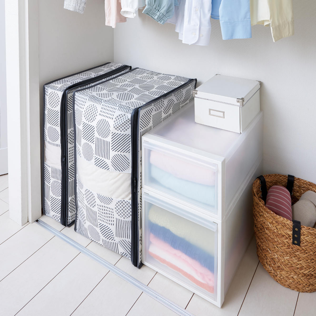収納袋 羽毛布団収納袋 不織布 北欧柄 縦型 ダブル コンパクト ( 布団収納袋 布団収納 立てられる クローゼット収納 ふとん収納袋 袋 隙間収納 布団収納ケース 羽毛 ふとん 収納 布団袋 ふとん収納 押入れ収納 )