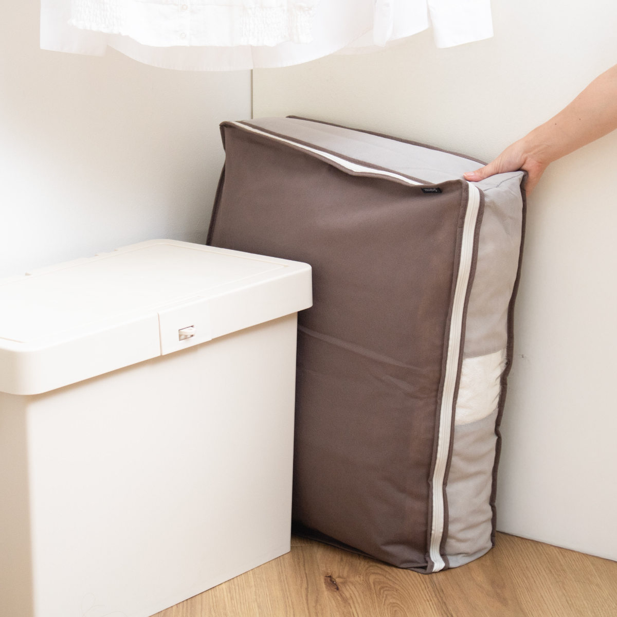 収納袋 Snimu クローゼット 収納ケース 羽毛布団 S シングル ( コンパクト すき間 隙間 収納 布団収納袋 布団 袋 隙間収納 布団収納ケース 羽毛 ふとん 布団袋 ふとん収納 シングル用 消臭 ニオイ 汗 加工 )