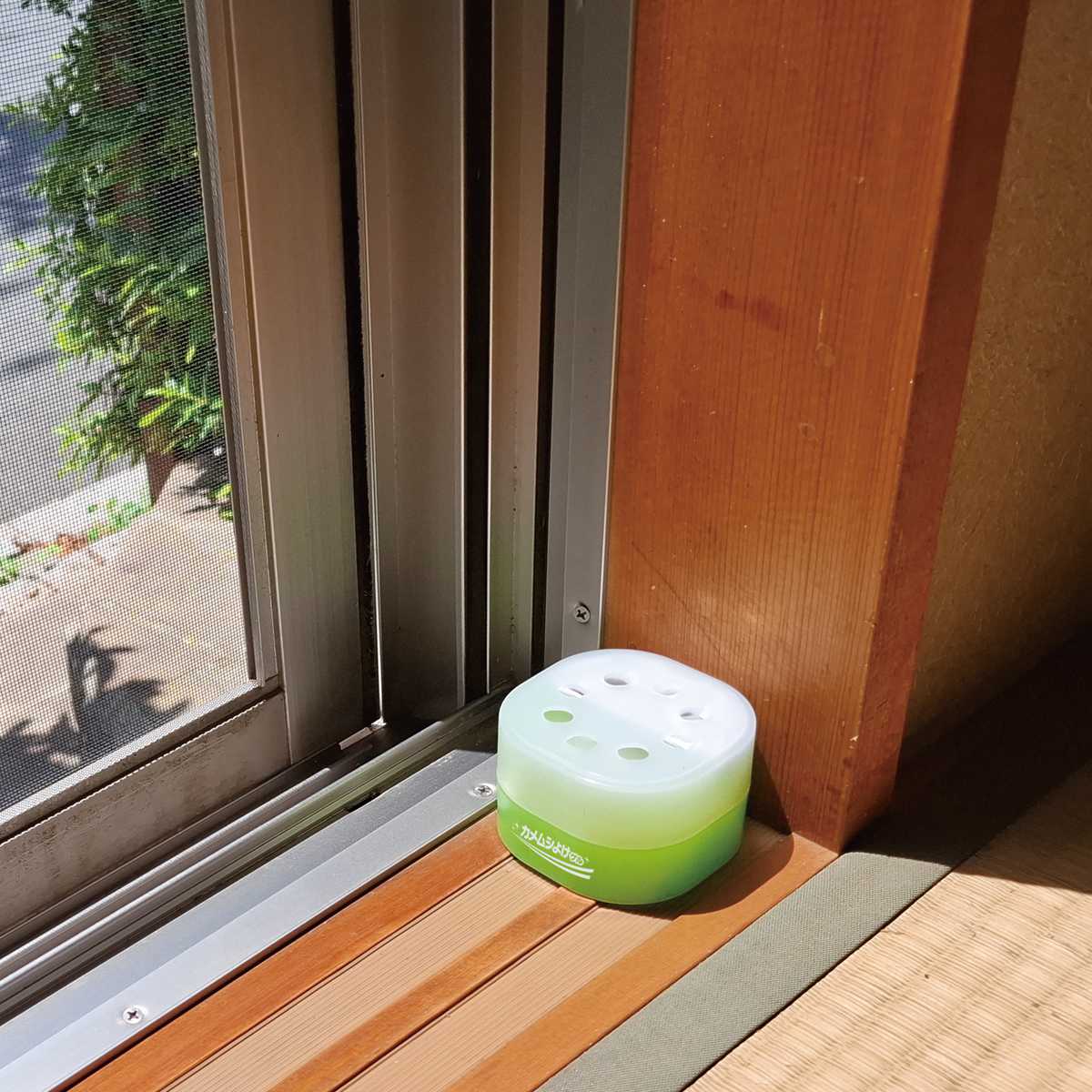 カメムシ対策 ゲル 置くだけ 虫よけ カメムシ ( 忌避剤 害虫対策 芳香剤 キッチン シンク下 日本製 コバエ対策 夏 虫対策 家庭用 日用品 )