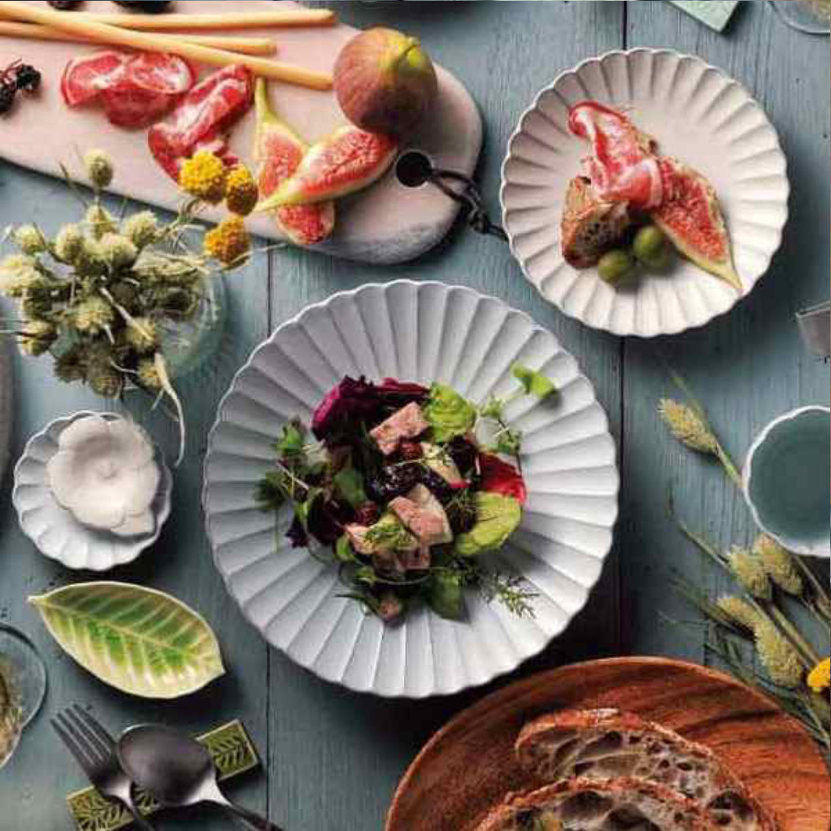 ボウル 14cm 輪花皿 花皿 花シリーズ 洋食器 陶器 日本製 ( 食洗機対応 電子レンジ対応 中鉢 サラダボウル 丸 輪花 花型 深皿 煮物鉢 デザートボウル 取り皿 副菜 おしゃれ かわいい 花びら 和モダン ) 【こむぎ】 こむぎ