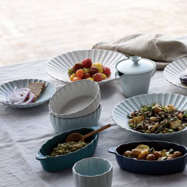 ボウル 14cm 輪花皿 花皿 花シリーズ 洋食器 陶器 日本製 ( 食洗機対応 電子レンジ対応 中鉢 サラダボウル 丸 輪花 花型 深皿 煮物鉢 デザートボウル 取り皿 副菜 おしゃれ かわいい 花びら 和モダン ) 【こむぎ】 こむぎ