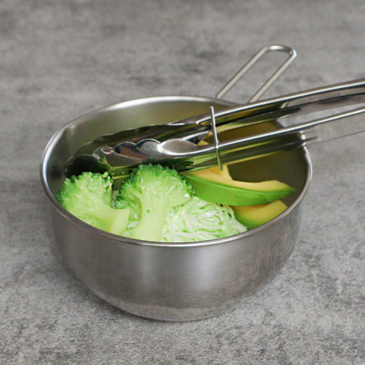 工房アイザワ 手付ボール 口付 14cm ( aizawa ボウル 取っ手付き ボール 深型 ステンレス メジャーボール 日本製 ステンレスボウル ハンドル付き 注ぎ口付き メモリ付き 調理用ボウル 直火OK 湯せん 撹拌 玉子焼き アイザワ )