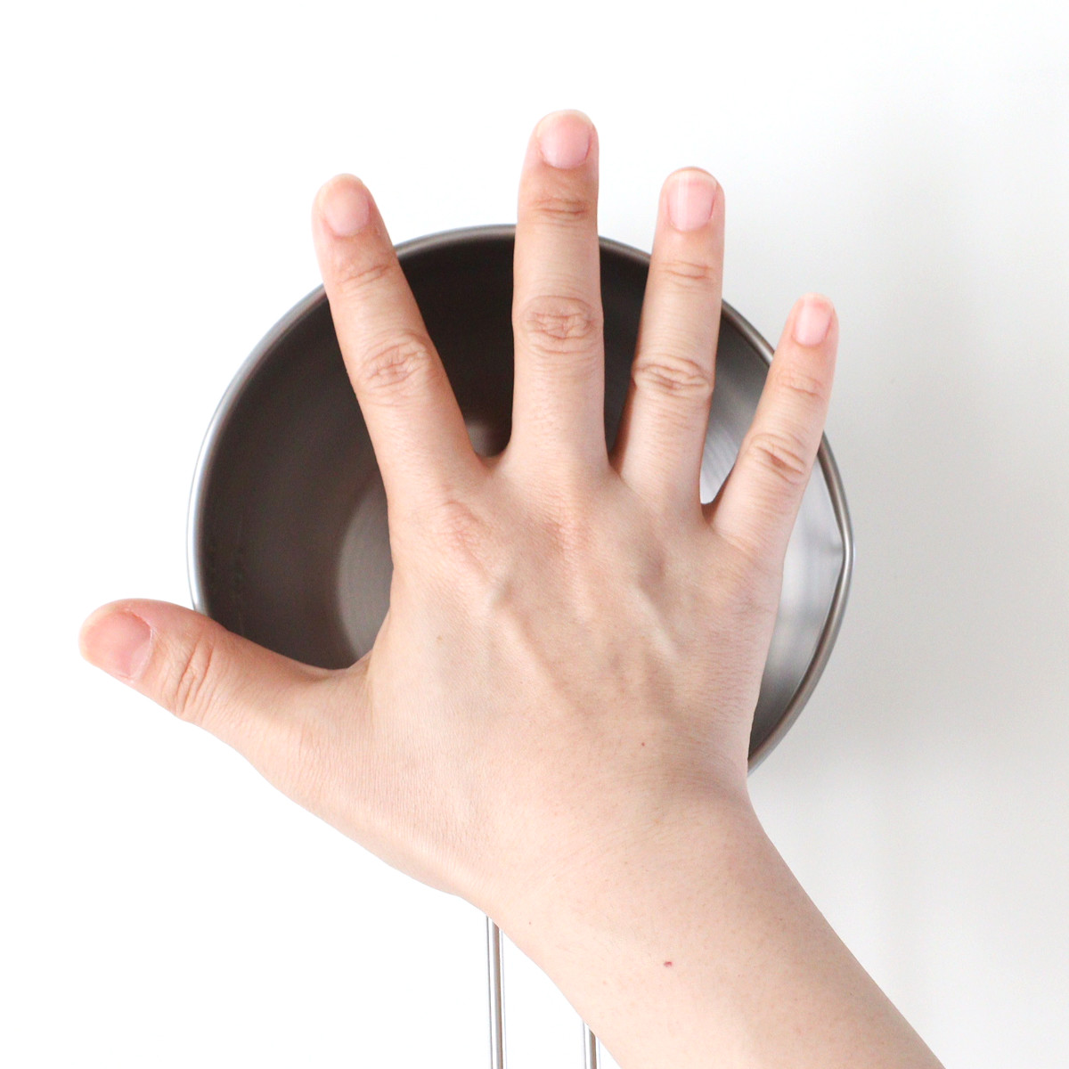 工房アイザワ 手付ボール 口付 14cm ( aizawa ボウル 取っ手付き ボール 深型 ステンレス メジャーボール 日本製 ステンレスボウル ハンドル付き 注ぎ口付き メモリ付き 調理用ボウル 直火OK 湯せん 撹拌 玉子焼き アイザワ )