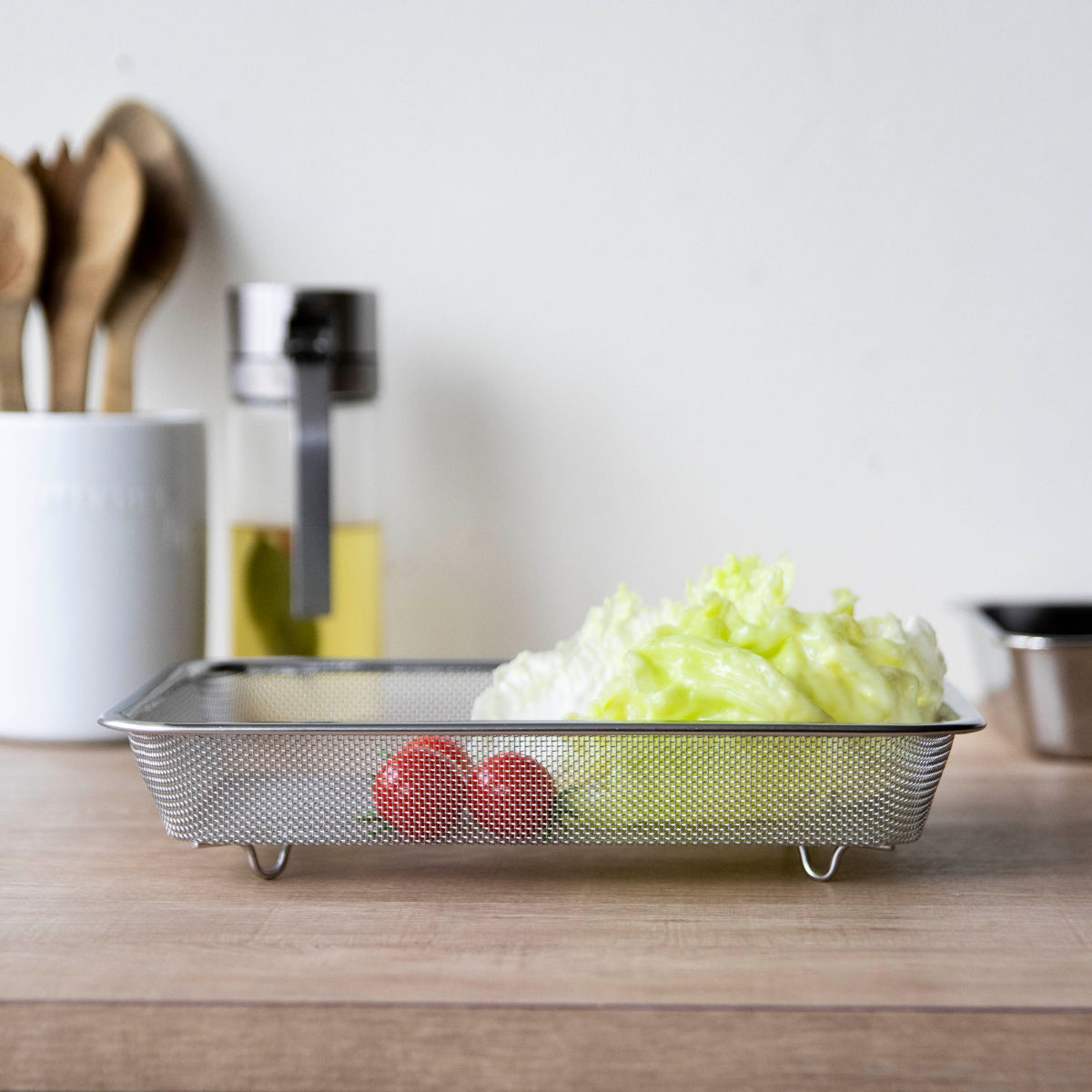 工房アイザワ ザル 角ザル 足付 18枚取 ( キッチン ざる 角ざる 足付き 料理 調理 水切り 18-8ステンレス 湯切り 下ごしらえ ステンレスザル 角型ザル 長方形 使いやすい 丈夫 アイザワ )