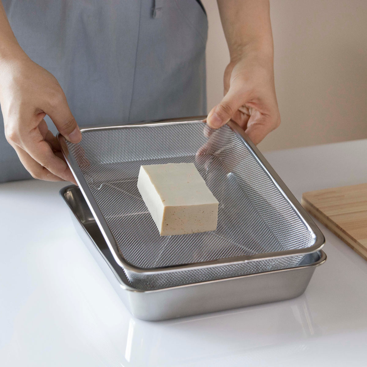 工房アイザワ ザル 角ザル 足付 18枚取 ( キッチン ざる 角ざる 足付き 料理 調理 水切り 18-8ステンレス 湯切り 下ごしらえ ステンレスザル 角型ザル 長方形 使いやすい 丈夫 アイザワ )