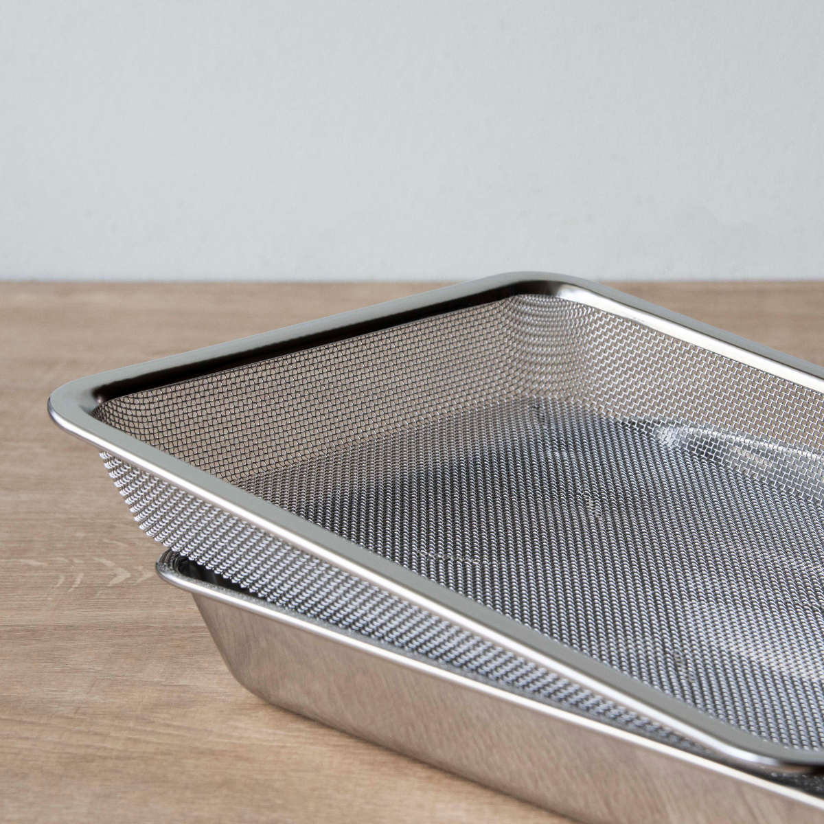 工房アイザワ ザル 角ザル 足付 21枚取 ( キッチン ざる 角ざる 足付き 料理 調理 水切り 18-8ステンレス 湯切り 下ごしらえ ステンレスザル 角型ザル 長方形 使いやすい 丈夫 アイザワ )
