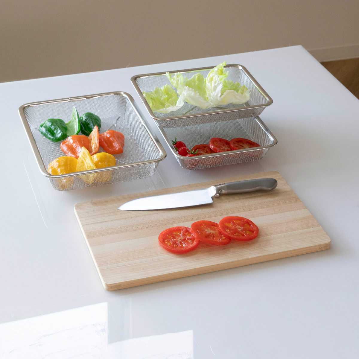 工房アイザワ ザル 角ザル 足付 21枚取 ( キッチン ざる 角ざる 足付き 料理 調理 水切り 18-8ステンレス 湯切り 下ごしらえ ステンレスザル 角型ザル 長方形 使いやすい 丈夫 アイザワ )