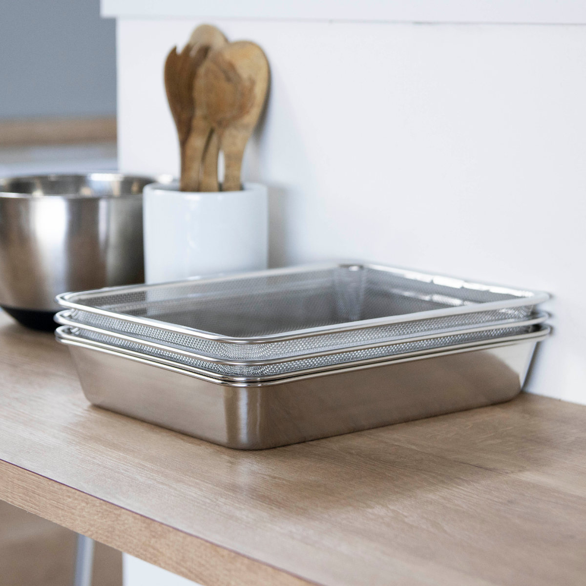 工房アイザワ ザル 角ザル 足付 21枚取 ( キッチン ざる 角ざる 足付き 料理 調理 水切り 18-8ステンレス 湯切り 下ごしらえ ステンレスザル 角型ザル 長方形 使いやすい 丈夫 アイザワ )