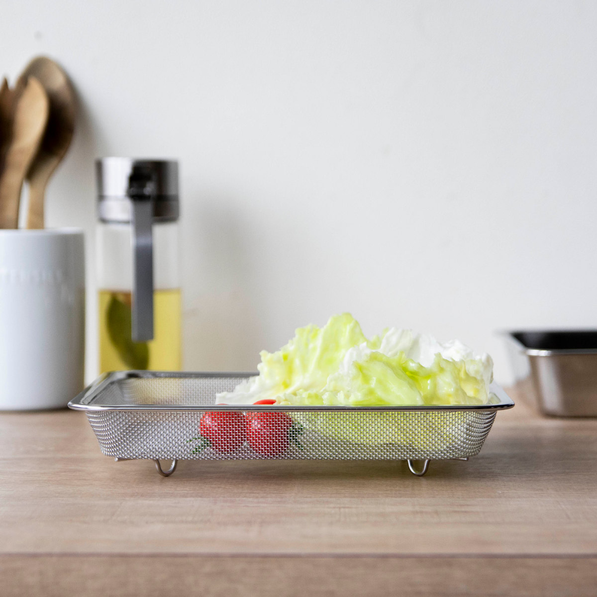 工房アイザワ ザル 角ザル 足付 21枚取 ( キッチン ざる 角ざる 足付き 料理 調理 水切り 18-8ステンレス 湯切り 下ごしらえ ステンレスザル 角型ザル 長方形 使いやすい 丈夫 アイザワ )