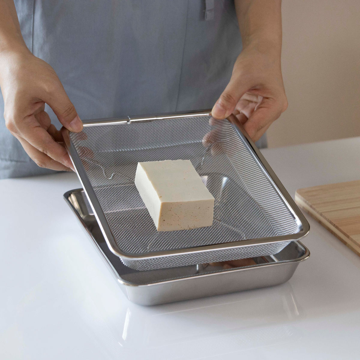 工房アイザワ ザル 角ザル 足付 21枚取 ( キッチン ざる 角ざる 足付き 料理 調理 水切り 18-8ステンレス 湯切り 下ごしらえ ステンレスザル 角型ザル 長方形 使いやすい 丈夫 アイザワ )