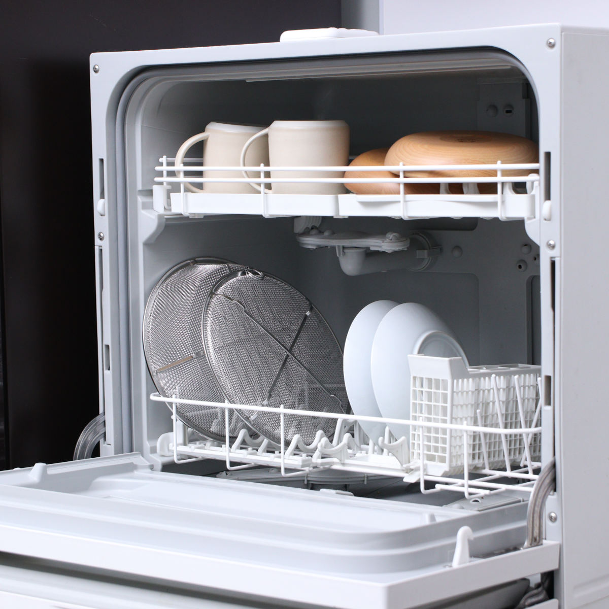 工房アイザワ 盆ザル 20cm リング付き ボンザル 深型 ( キッチン ざる 足付き 食洗機対応 料理 調理 水切り ステンレス 湯切り 下ごしらえ 油切り 網 トレー ステンレスザル 円形ザル 使いやすい 丈夫 アイザワ キッチンツール )