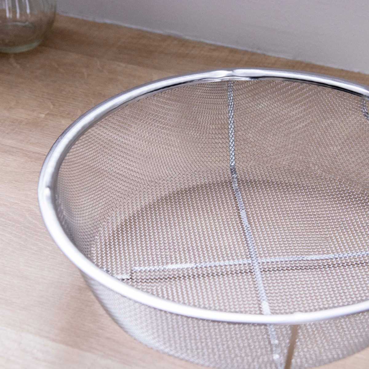 工房アイザワ 盆ザル 20cm リング付き ボンザル 深型 ( キッチン ざる 足付き 食洗機対応 料理 調理 水切り ステンレス 湯切り 下ごしらえ 油切り 網 トレー ステンレスザル 円形ザル 使いやすい 丈夫 アイザワ キッチンツール )