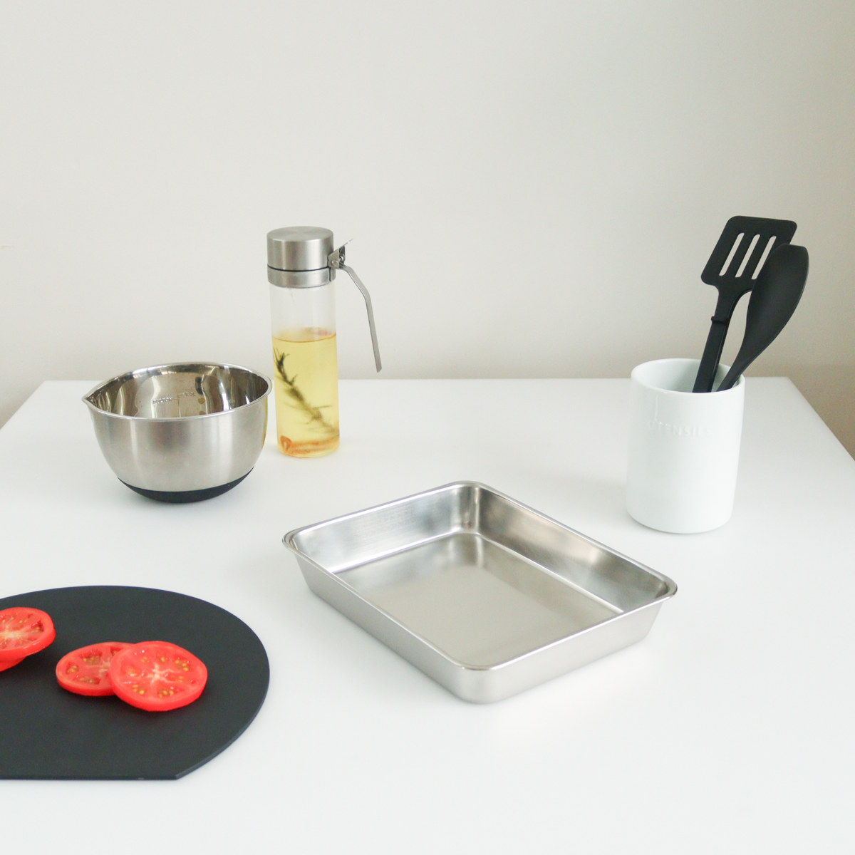 工房アイザワ バット 角バット 18枚取 ステンレス製 日本製 ( キッチン キッチンバット ステンレスバット 角型 料理 調理 18-8ステンレス 湯切り 下ごしらえ 長方形 使いやすい 丈夫 アイザワ ケース トレー ア 加工 調理用バット )