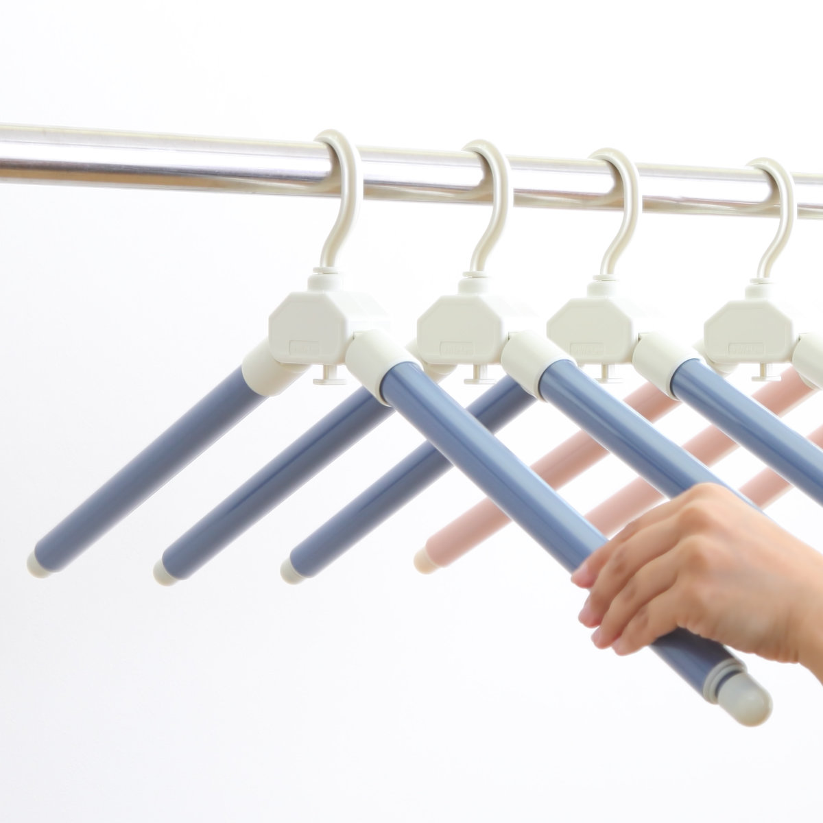 ハンガー 同色10本セット シワーレスハンガー ( シワーレス 洗濯ハンガー 10本 伸縮 乾きやすい 洗濯物干し 洗濯 物干し 折りたたみ コンパクト 物干しハンガー 伸縮ハンガー 伸びる シワになりにくい 下折れ式 衣類 トレーナー ) 【ピンク】 ピンク