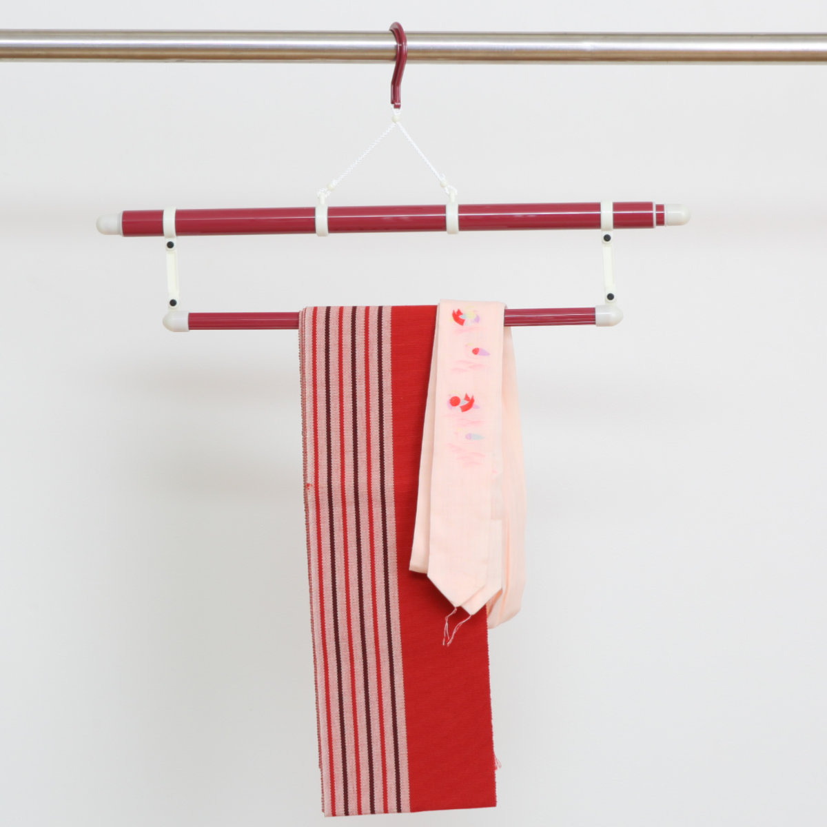 ハンガー 3本セット 和装ハンガー ( 着物ハンガー 3本 着物 和装 伸縮 帯掛け付き 浴衣 和装小物 衣紋掛け 帯 虫干し コンパクト きものハンガー 伸縮ハンガー 伸びる きもの 洗濯 陰干し 子供サイズ 大人サイズ 洗濯用品 )