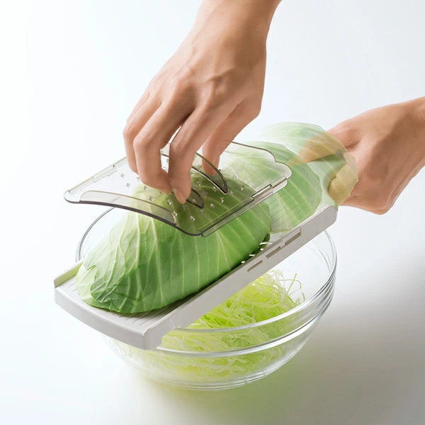 スライサー 3枚刃 3倍速! トリプルウェーブ 安全ホルダー付き ( スライス 野菜スライサー 野菜カッター 千切り キッチンツール 下ごしらえ用品 調理器具 キッチン用品 ベジタブルスライサー )