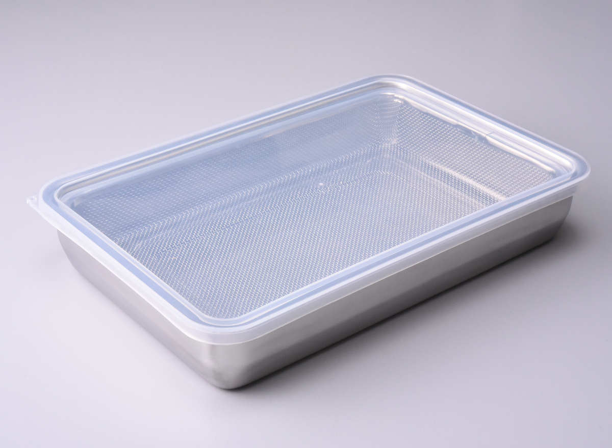 ザル&バット3点セット 1/1サイズ 角型 蓋付き ステンレス製 日本製 お料理はかどる角バット・角ザルセット ( 3点セット バット ザル 浅型 18-8ステンレス 角バット ステンレスバット 大きい 浅型バット 角ザル 使いやすい 丈夫 )