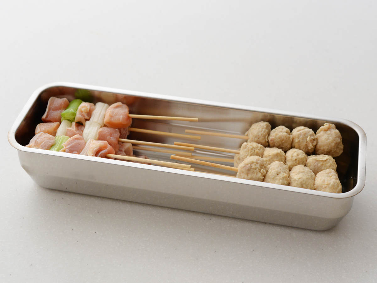 お料理はかどる蓋付き角バット 1/2スリムサイズ 角型 ステンレス 日本製 ( キッチン バット 蓋 セット 料理 調理 ケース 容器 18-8ステンレス 角バット ステンレスバット 深型 フタ付き 使いやすい 丈夫 )