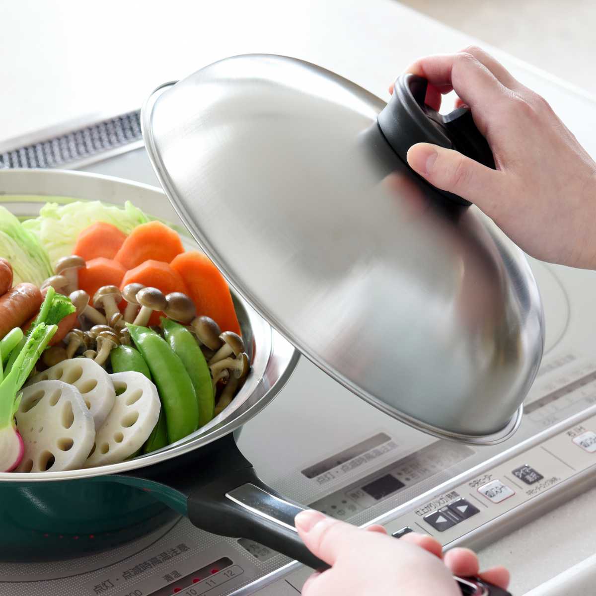 のせるだけで簡単蒸し器 20~22cm ステンレス製 日本製 スチーマー ( 蒸し器 せいろ 蒸し皿 蒸し板 蒸しプレート 丸型 円形 フタ付き 20センチ 22センチ 蒸し料理 蒸し野菜 茶碗蒸し 下ごしらえ用品 調理器具 )