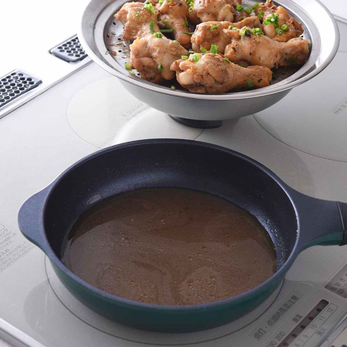 のせるだけで簡単蒸し器 20~22cm ステンレス製 日本製 スチーマー ( 蒸し器 せいろ 蒸し皿 蒸し板 蒸しプレート 丸型 円形 フタ付き 20センチ 22センチ 蒸し料理 蒸し野菜 茶碗蒸し 下ごしらえ用品 調理器具 )