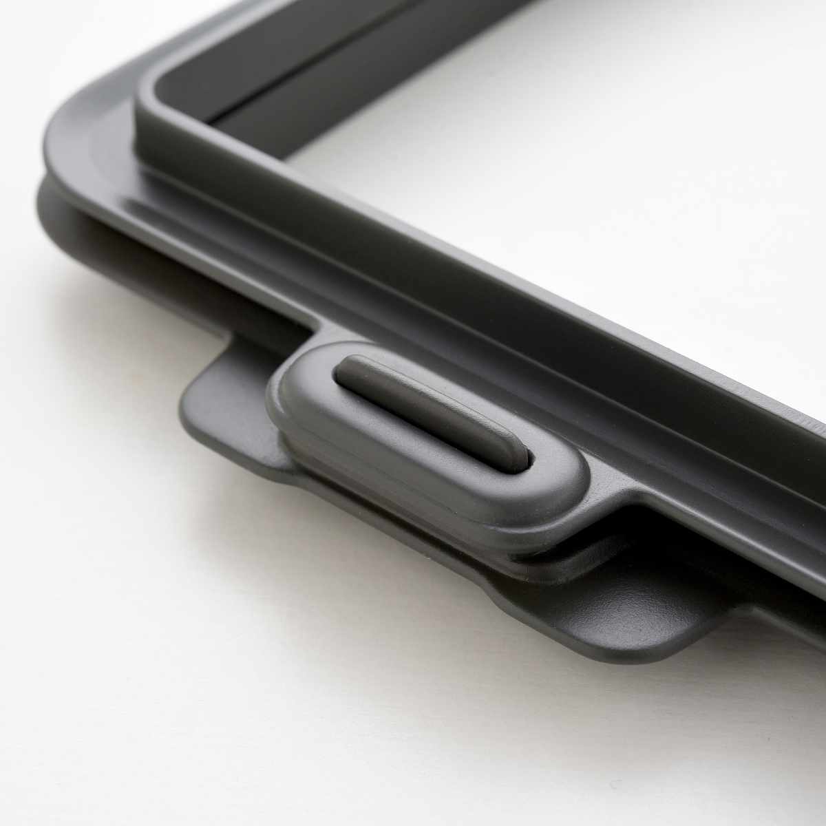 食パン用カットガイド うすーく切ってサンドイッチしましょ ( 食パンカッター 食パン スライス 薄切り パン切り 5枚切り 6枚切り サンドイッチ用 食洗機対応 厚み調節 サンドイッチ ホットサンド 簡単 便利グッズ )