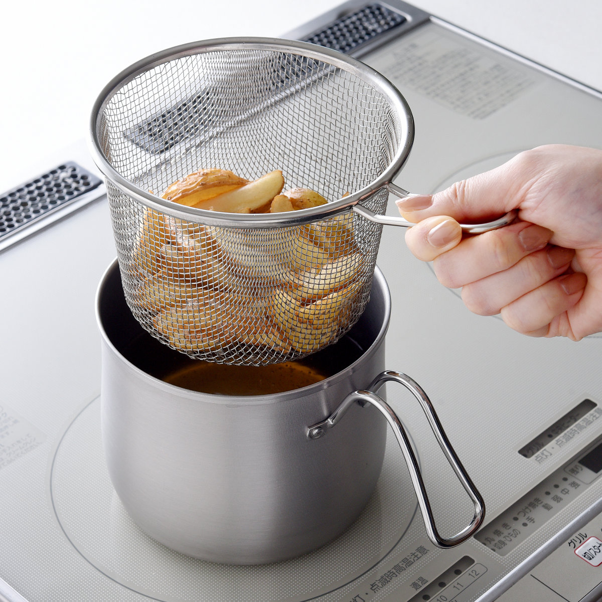 マルチポット 14cm IH対応 ストレーナー付き ガラス蓋付き ステンレス製 日本製 逸品物創 ( ガス火対応 オール熱源対応 鍋 片手鍋 セット 万能鍋 深型 14センチ 2.1L 3点セット 1台9役 ステンレスマルチポット ステンレス 小さめ )