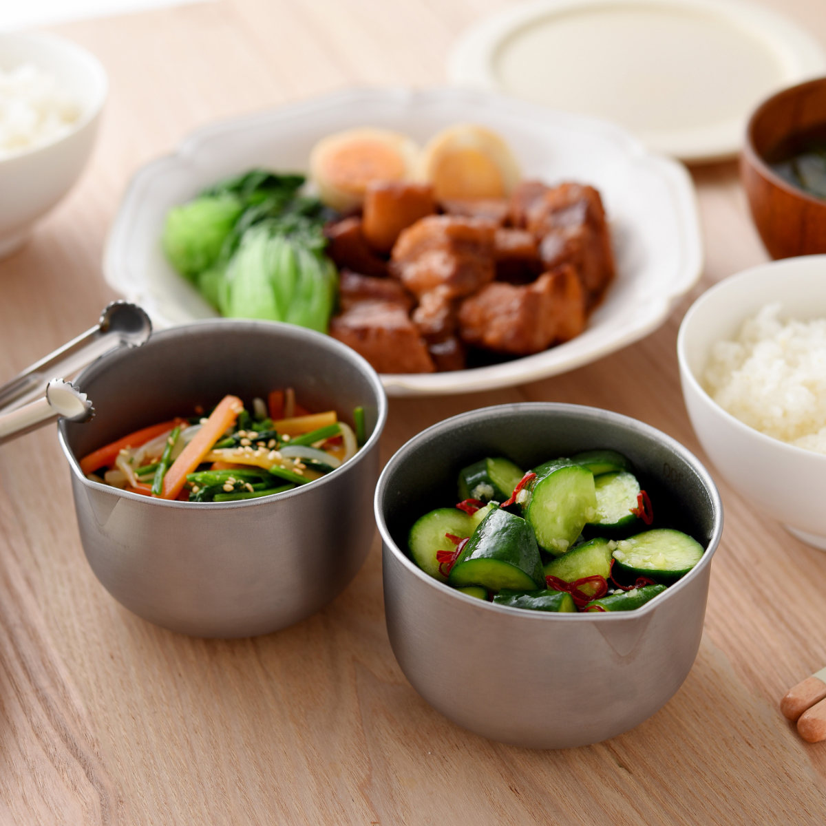 ボウル 9cm ステンレスボウル 逸品物創 ステンレス製 深めの仕込みボウル 日本製 ( 調理用ボウル ボール 深型ボウル 小さめ 9センチ 下ごしらえ 調理用品 製菓道具 注ぎ口 目盛り付き コンパクト )