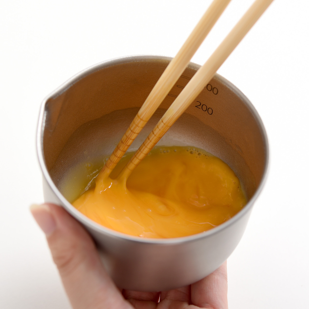 ボウル 9cm ステンレスボウル 逸品物創 ステンレス製 深めの仕込みボウル 日本製 ( 調理用ボウル ボール 深型ボウル 小さめ 9センチ 下ごしらえ 調理用品 製菓道具 注ぎ口 目盛り付き コンパクト )