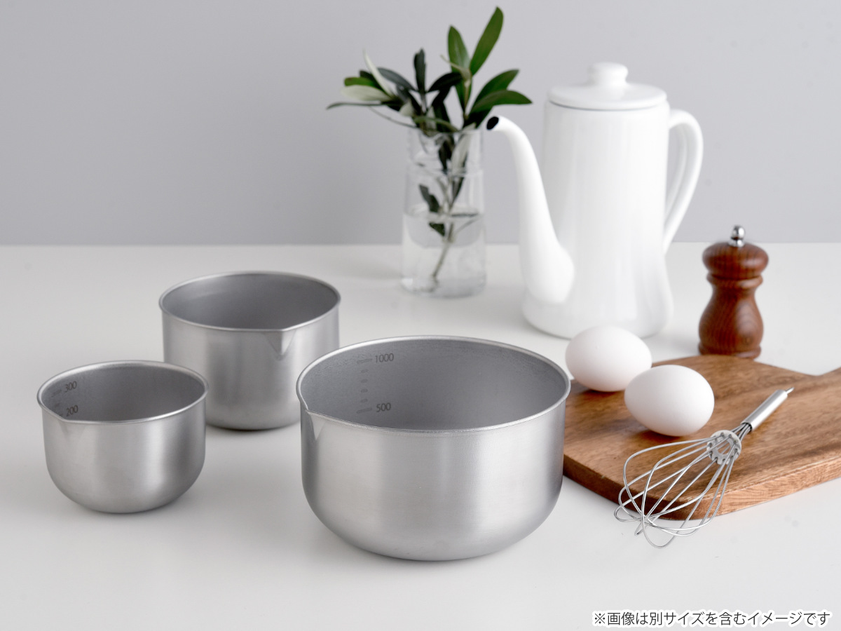 ボウル 11cm ステンレスボウル 逸品物創 ステンレス製 深めの仕込みボウル 日本製 ( 調理用ボウル ボール 深型ボウル 小さめ 11センチ 下ごしらえ 調理用品 製菓道具 注ぎ口 目盛り付き コンパクト )