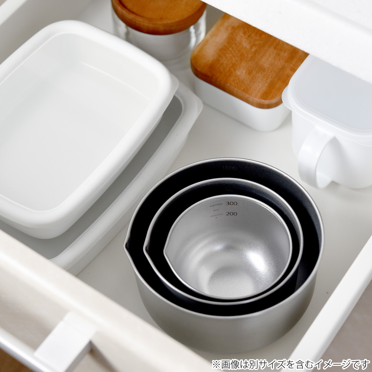 ボウル 11cm ステンレスボウル 逸品物創 ステンレス製 深めの仕込みボウル 日本製 ( 調理用ボウル ボール 深型ボウル 小さめ 11センチ 下ごしらえ 調理用品 製菓道具 注ぎ口 目盛り付き コンパクト )