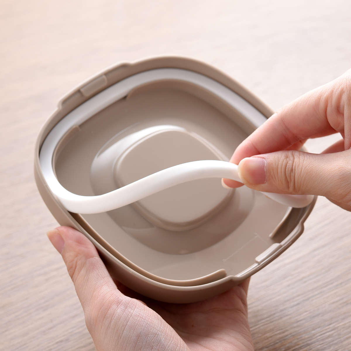 冷凍ご飯容器 お弁当がう米わん お弁当箱 790ml ( 保存容器 弁当箱 2段 電子レンジ ご飯 米 冷凍保存 食洗機対応 電子レンジ対応 日本製 おかずケース 冷凍ごはん容器 お米 ごはん 冷凍 容器 小分け 保存 炊き立てごはん 美味しい ) 【ベージュ】 ベージュ