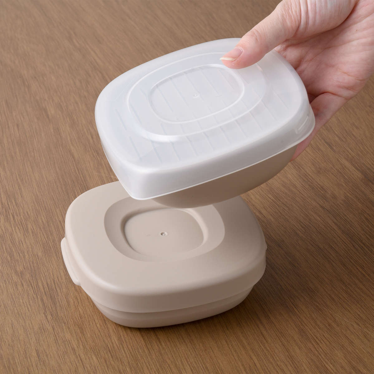 冷凍ご飯容器 お弁当がう米わん お弁当箱 790ml ( 保存容器 弁当箱 2段 電子レンジ ご飯 米 冷凍保存 食洗機対応 電子レンジ対応 日本製 おかずケース 冷凍ごはん容器 お米 ごはん 冷凍 容器 小分け 保存 炊き立てごはん 美味しい ) 【ベージュ】 ベージュ