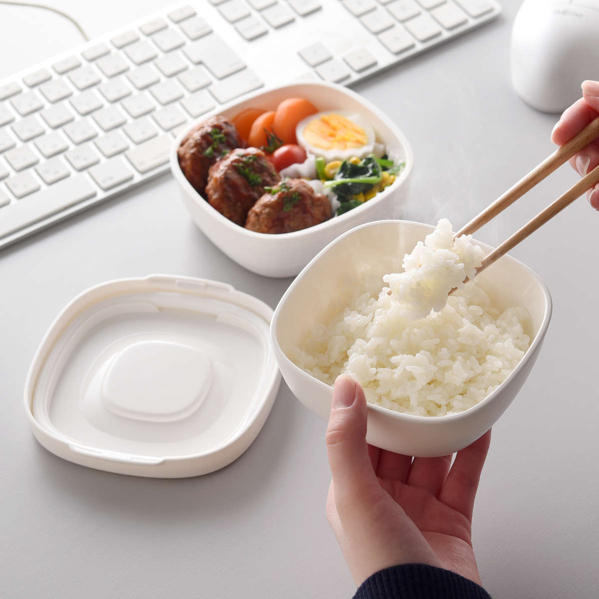 冷凍ご飯容器 お弁当がう米わん お弁当箱 790ml ( 保存容器 弁当箱 2段 電子レンジ ご飯 米 冷凍保存 食洗機対応 電子レンジ対応 日本製 おかずケース 冷凍ごはん容器 お米 ごはん 冷凍 容器 小分け 保存 炊き立てごはん 美味しい ) 【ベージュ】 ベージュ