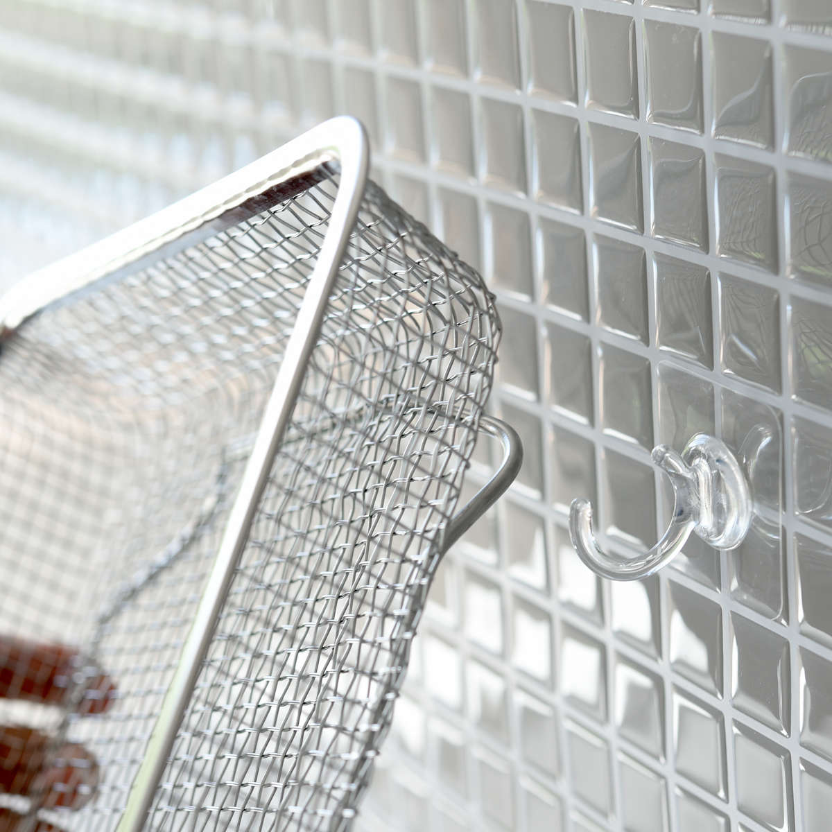 水切りかご 逸品物創 シンクを広く使える 水切りカゴ ( 水切りラック 日本製 ステンレス 水切り シンク上 食洗機対応 水切りバスケット ざる ザル コンパクト 野菜 食器 )