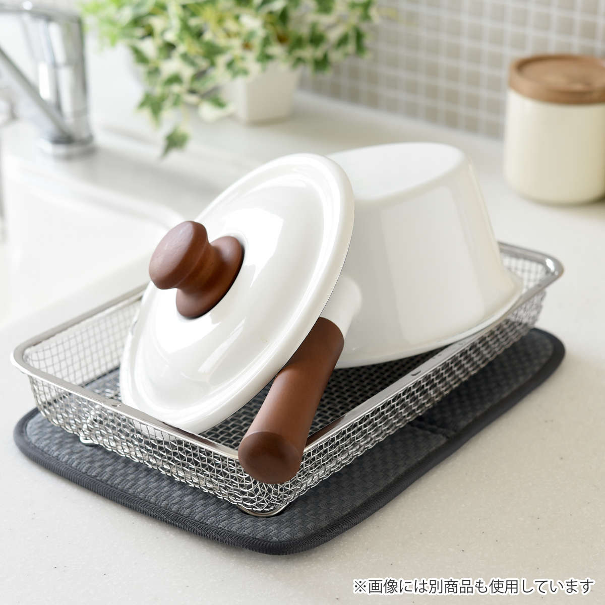 水切りかご 逸品物創 シンクを広く使える 水切りカゴ ( 水切りラック 日本製 ステンレス 水切り シンク上 食洗機対応 水切りバスケット ざる ザル コンパクト 野菜 食器 )