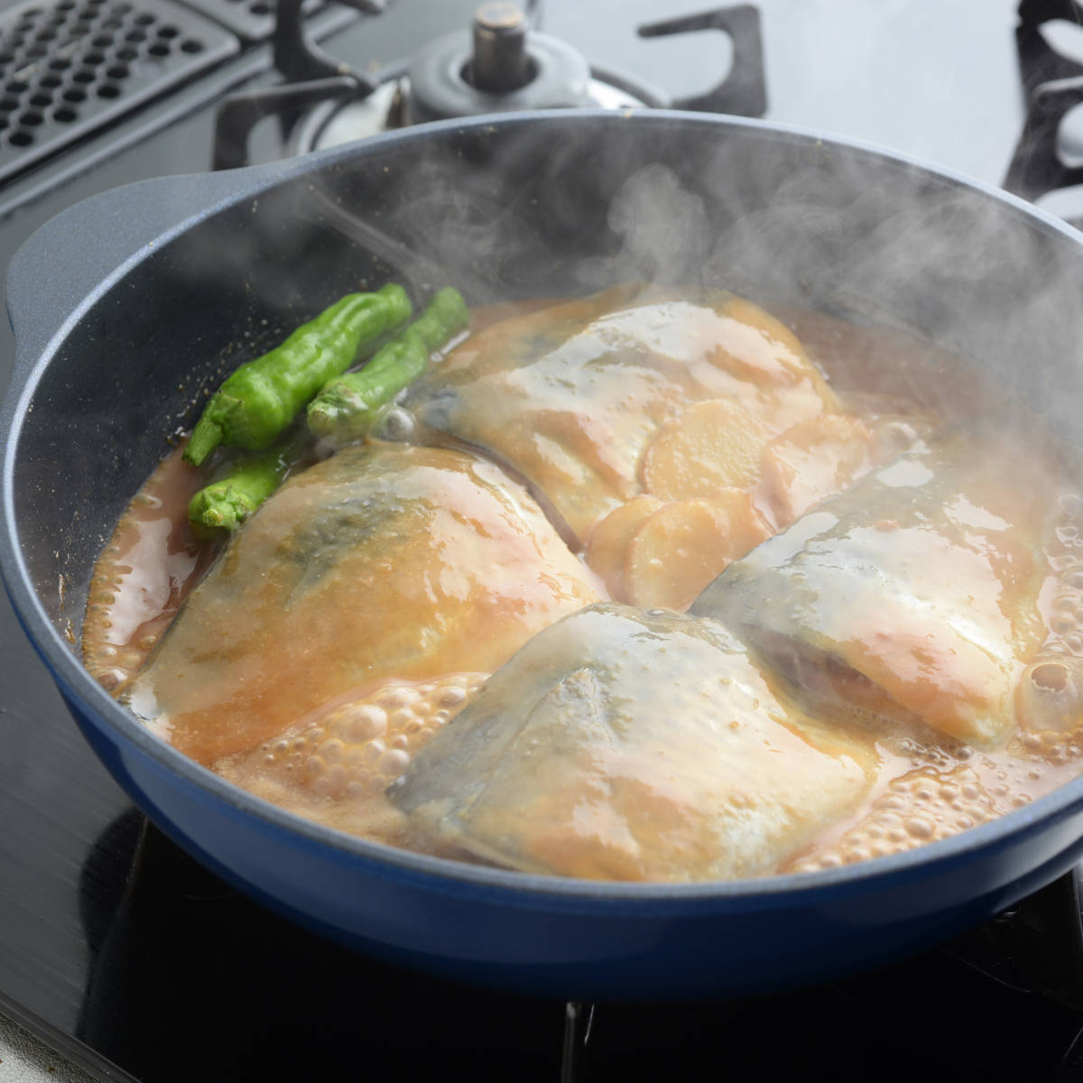 フライパン 24cm ガス火専用 ベルフィーナライト プレミアム 軽量 ( ガス火対応 炒め鍋 コーティング 軽い ふっ素加工 アルミフライパン 24センチ 浅型 いため鍋 アルミ製 エンボス加工 こびりつきにくい フッ素加工 )