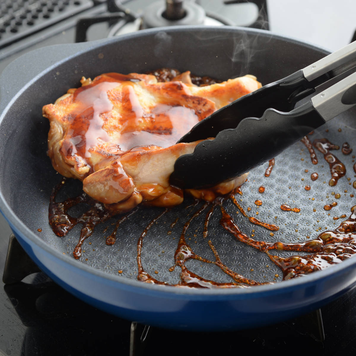 フライパン 24cm ガス火専用 ベルフィーナライト プレミアム 軽量 ( ガス火対応 炒め鍋 コーティング 軽い ふっ素加工 アルミフライパン 24センチ 浅型 いため鍋 アルミ製 エンボス加工 こびりつきにくい フッ素加工 )