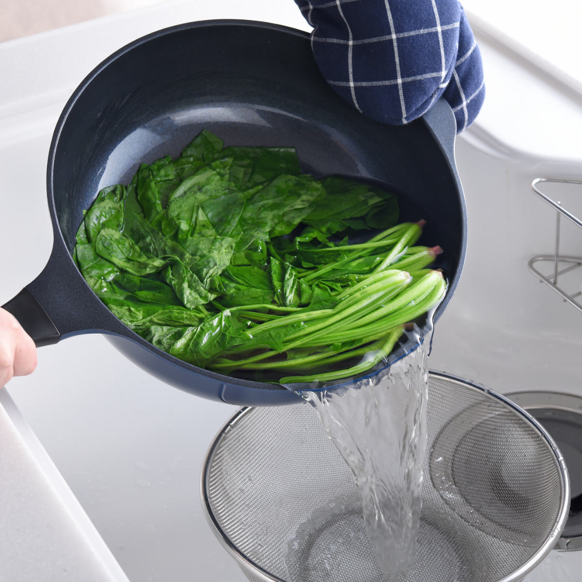 フライパン 28cm 深型 ガス火専用 ベルフィーナライト プレミアム 軽量 ( ガス火対応 炒め鍋 深型フライパン コーティング 軽い ふっ素加工 アルミフライパン 28センチ 片手鍋 いため鍋 アルミ製 エンボス加工 こびりつきにくい )