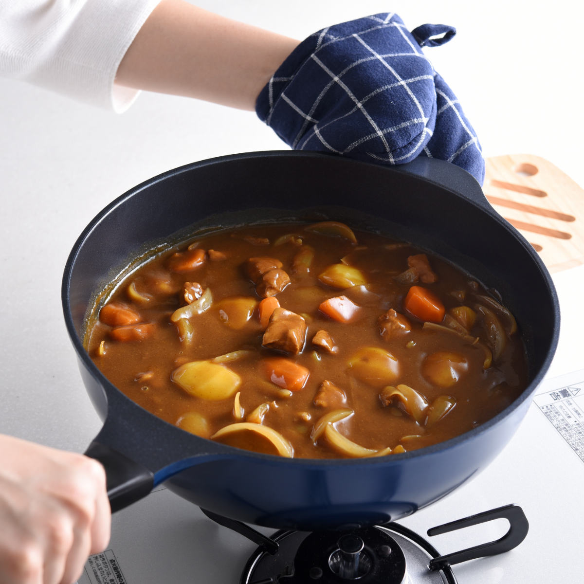 フライパン 28cm 深型 ガス火専用 ベルフィーナライト プレミアム 軽量 ( ガス火対応 炒め鍋 深型フライパン コーティング 軽い ふっ素加工 アルミフライパン 28センチ 片手鍋 いため鍋 アルミ製 エンボス加工 こびりつきにくい )