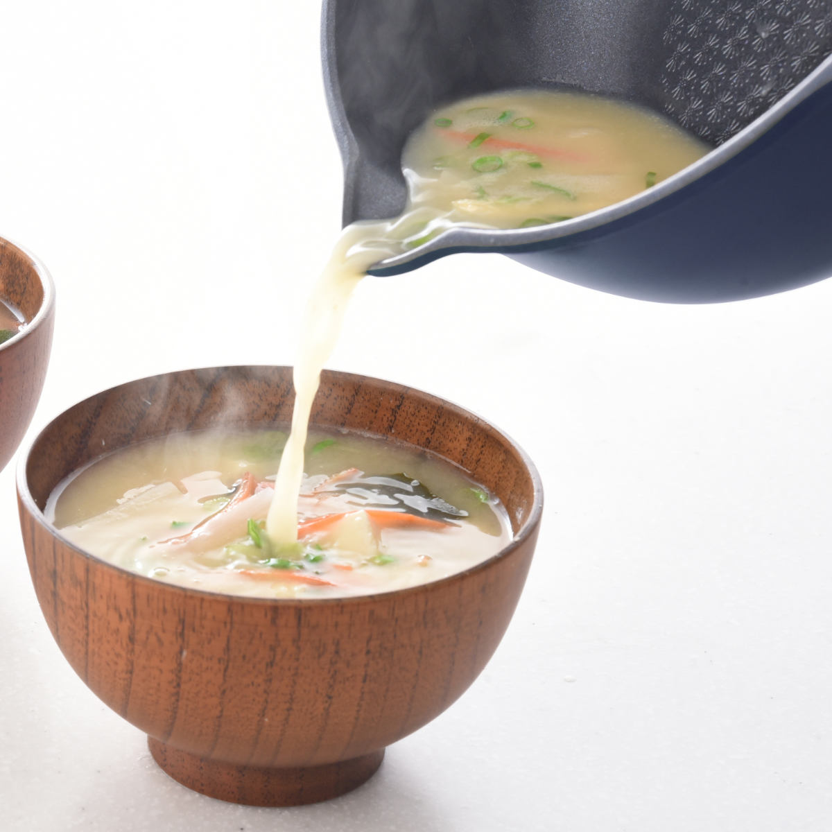 フライパン 20cm ガス火専用 ベルフィーナライト プレミアム マルチパン 軽量 ( ガス火対応 炒め鍋 深型フライパン コーティング 軽い ふっ素加工 アルミフライパン 20センチ いため鍋 アルミ製 エンボス加工 こびりつきにくい )