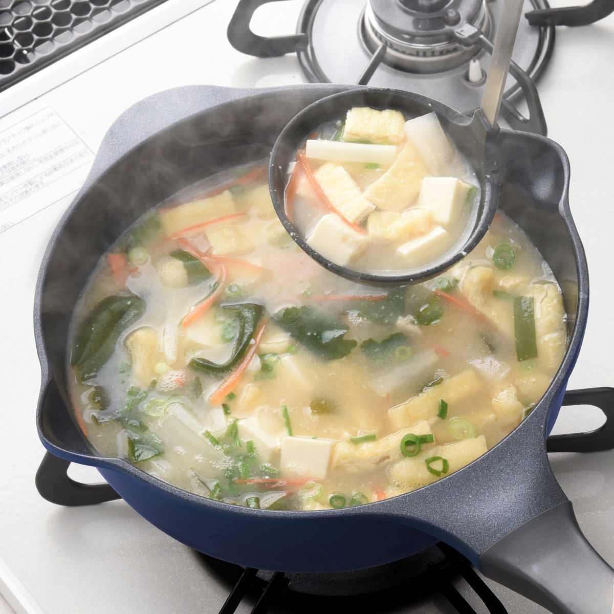 フライパン 20cm ガス火専用 ベルフィーナライト プレミアム マルチパン 軽量 ( ガス火対応 炒め鍋 深型フライパン コーティング 軽い ふっ素加工 アルミフライパン 20センチ いため鍋 アルミ製 エンボス加工 こびりつきにくい )