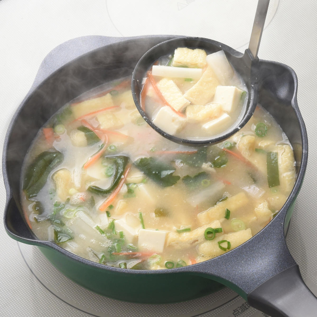 フライパン 20cm IH対応 スーパーベルフィーナ プレミアム マルチパン ( ガス火対応 炒め鍋 片手鍋 コーティング 軽い 深型フライパン アルミフライパン 20センチ いため鍋 アルミ製 注ぎ口付き 軽量 こびりつきにくい )