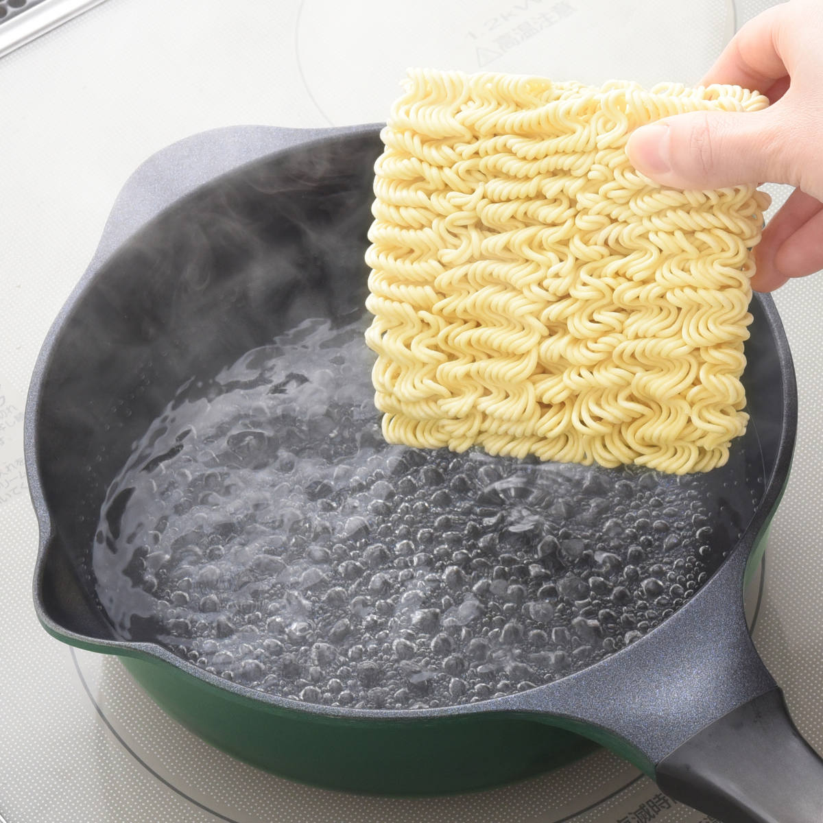 フライパン 20cm IH対応 スーパーベルフィーナ プレミアム マルチパン ( ガス火対応 炒め鍋 片手鍋 コーティング 軽い 深型フライパン アルミフライパン 20センチ いため鍋 アルミ製 注ぎ口付き 軽量 こびりつきにくい )